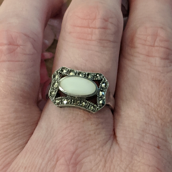 GORGEOUS Antique/Vintage 1950's Sterling Silver Ring with Real Diamonds - Picture 11 of 16